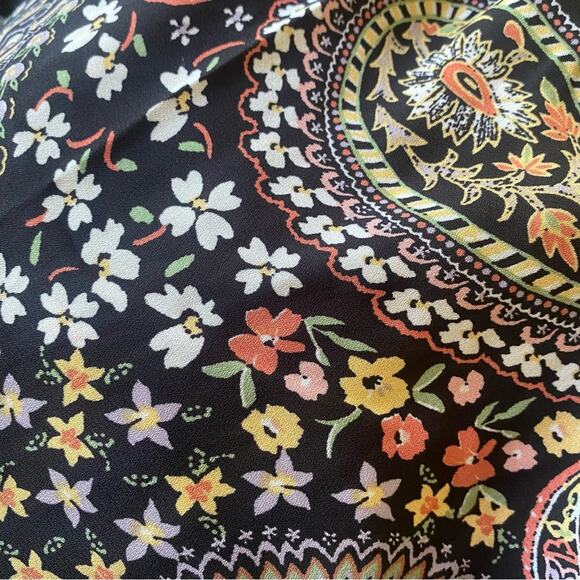 Torrid peplum style blouse with cinch waist and cross over front chest - Picture 3 of 8